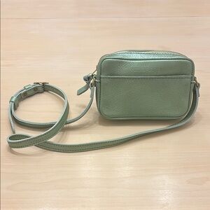 Portland Leather Camera Bag Small in Beetle